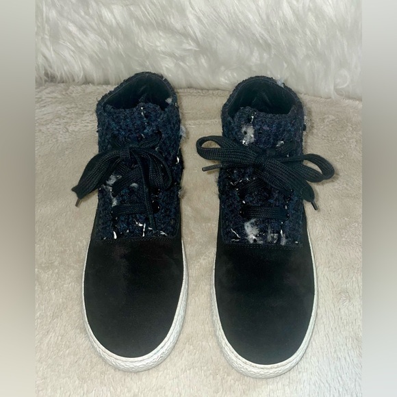 🔥CHANEL Woman’s Blk Suede Tweed Lace Up Sneakers Eur 39.5 / US 8.5 / Great Cond - Picture 3 of 10